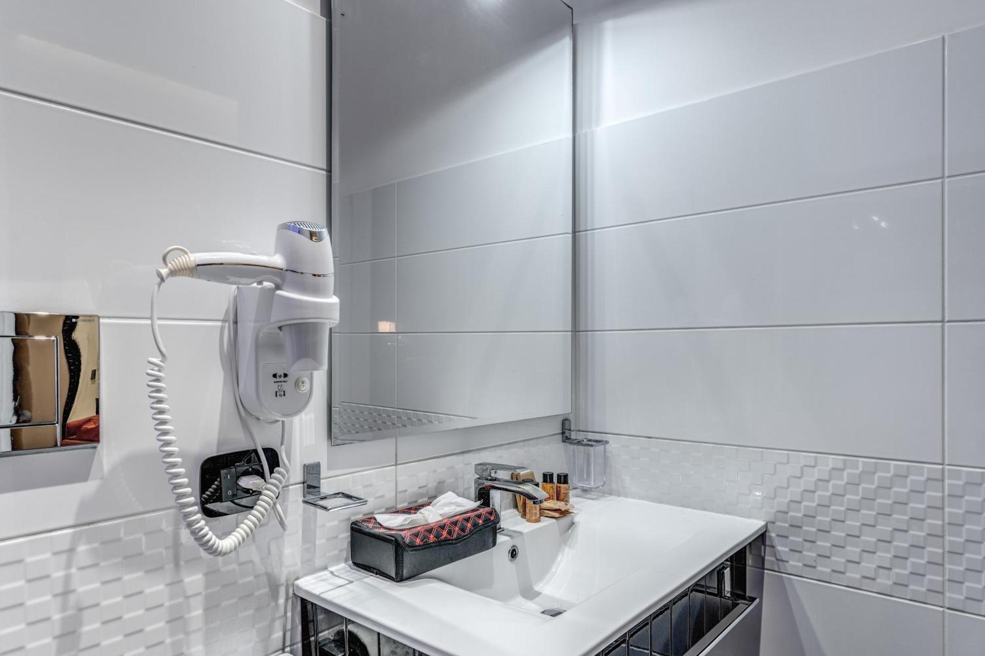 Opera Suites Pinciana Рим Экстерьер фото